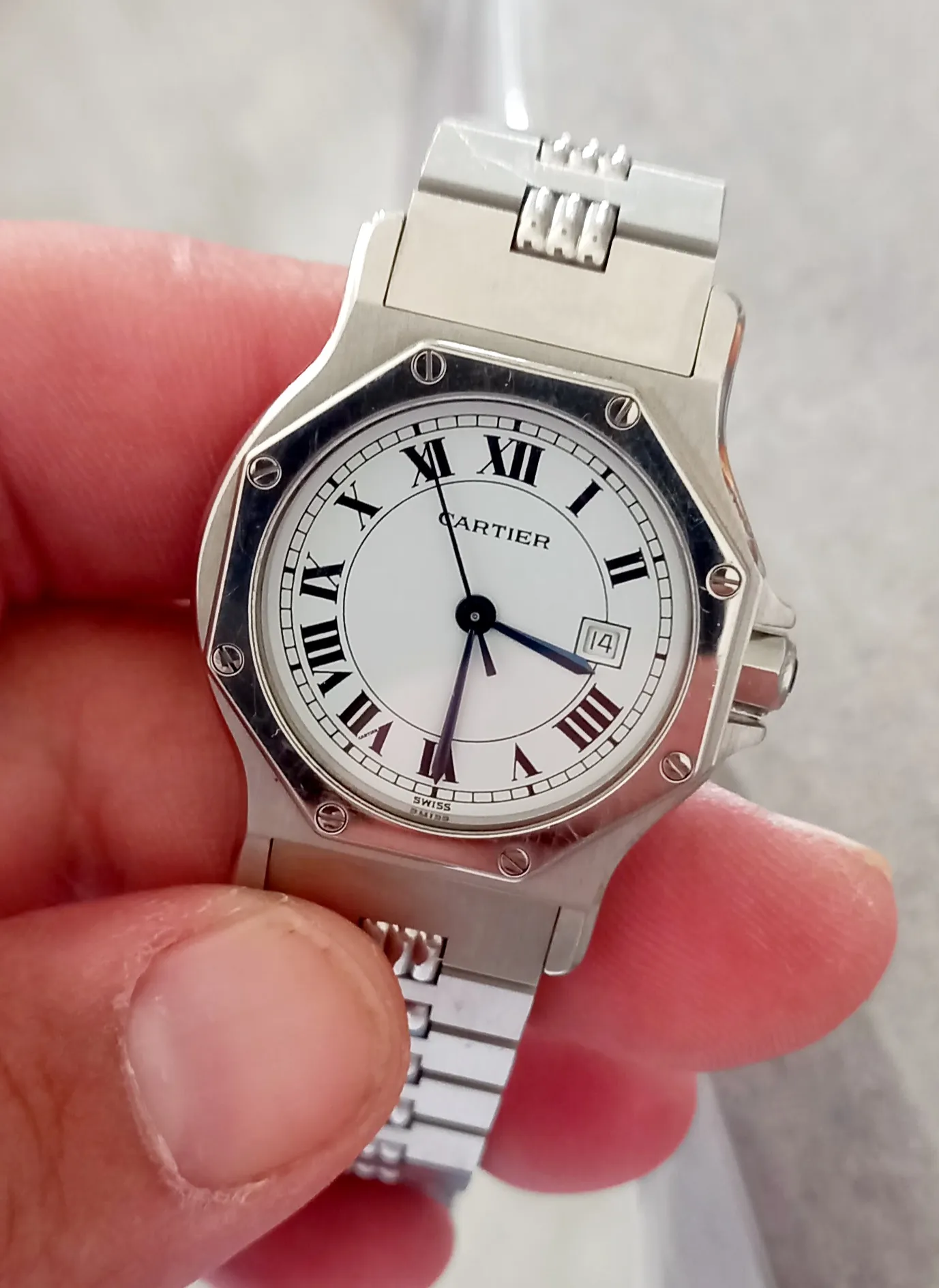 Montre Cartier à vendre chez un antiquaire près de Lyon