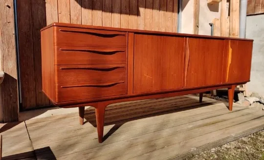 Meuble d'occasion à vendre chez un antiquaire près de Lyon
