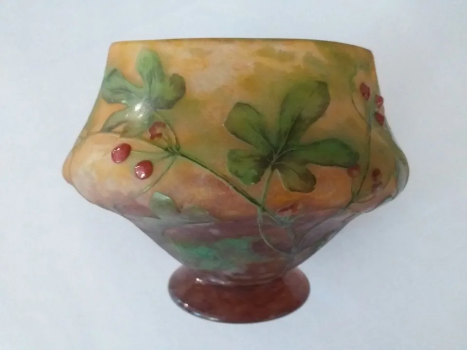 Vase ancien à vendre chez un antiquaire près de Lyon