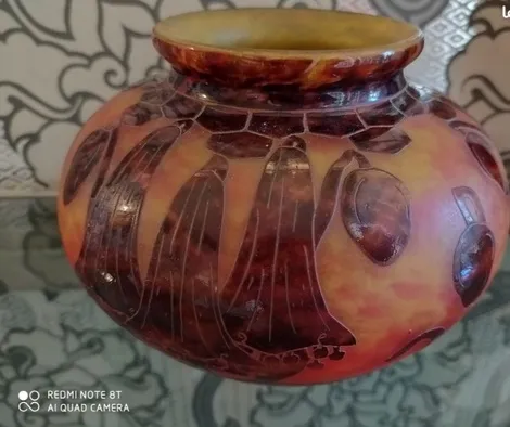 Vase ancien à vendre chez un antiquaire près de Lyon